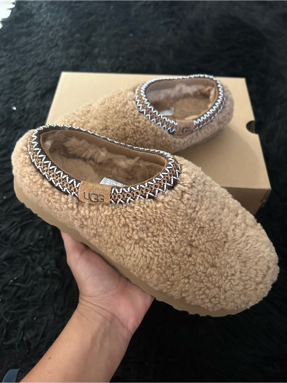 UGG Tasman Maxi Curly winter fur slippers shoes women’s 8 new